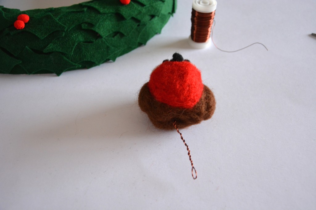 Attaching wire to the robin