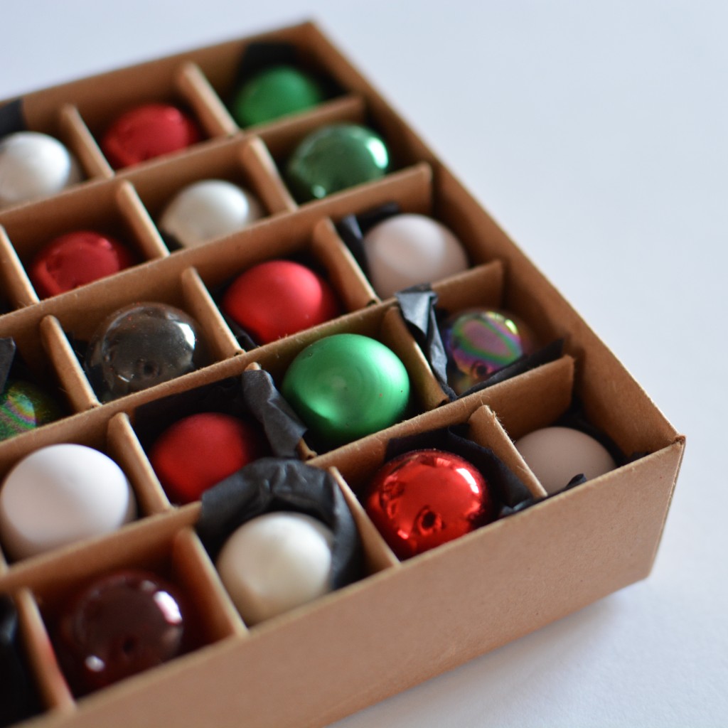 Mini glass baubles