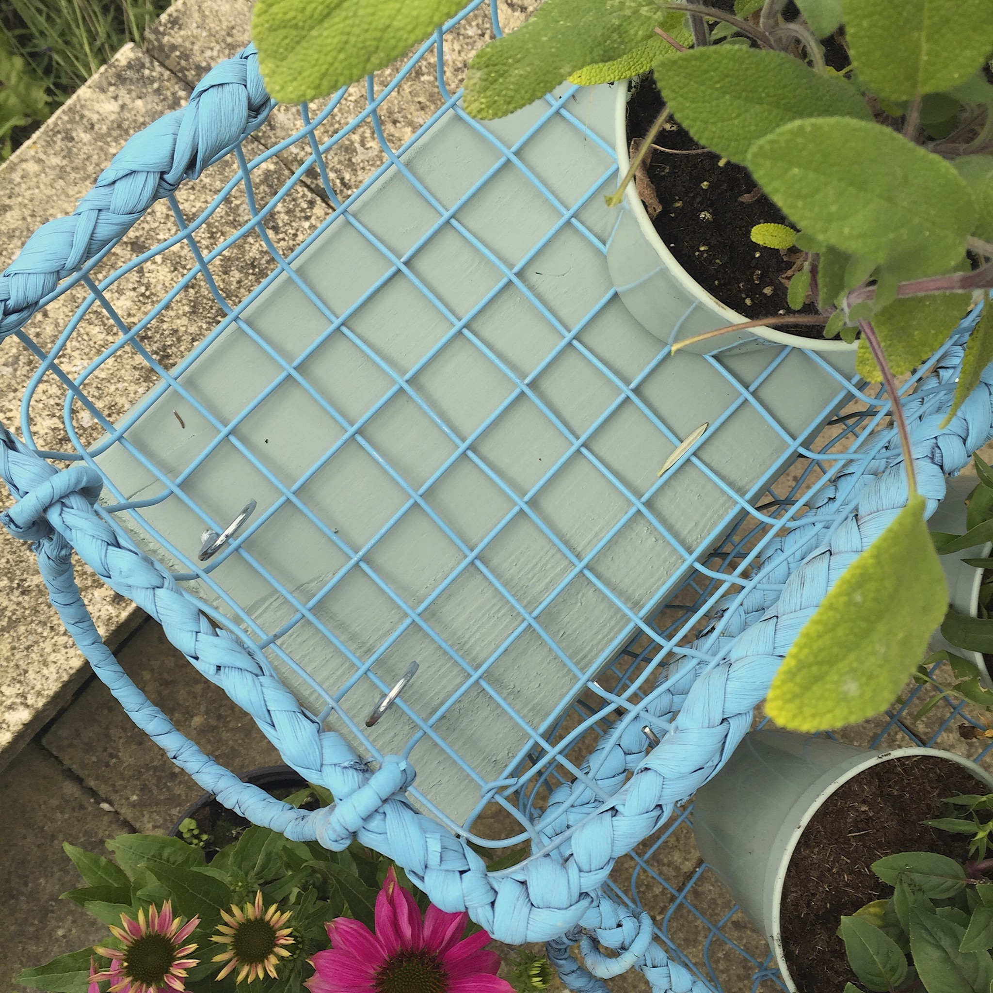 Sleeper bench makeover | Hello! Hooray!