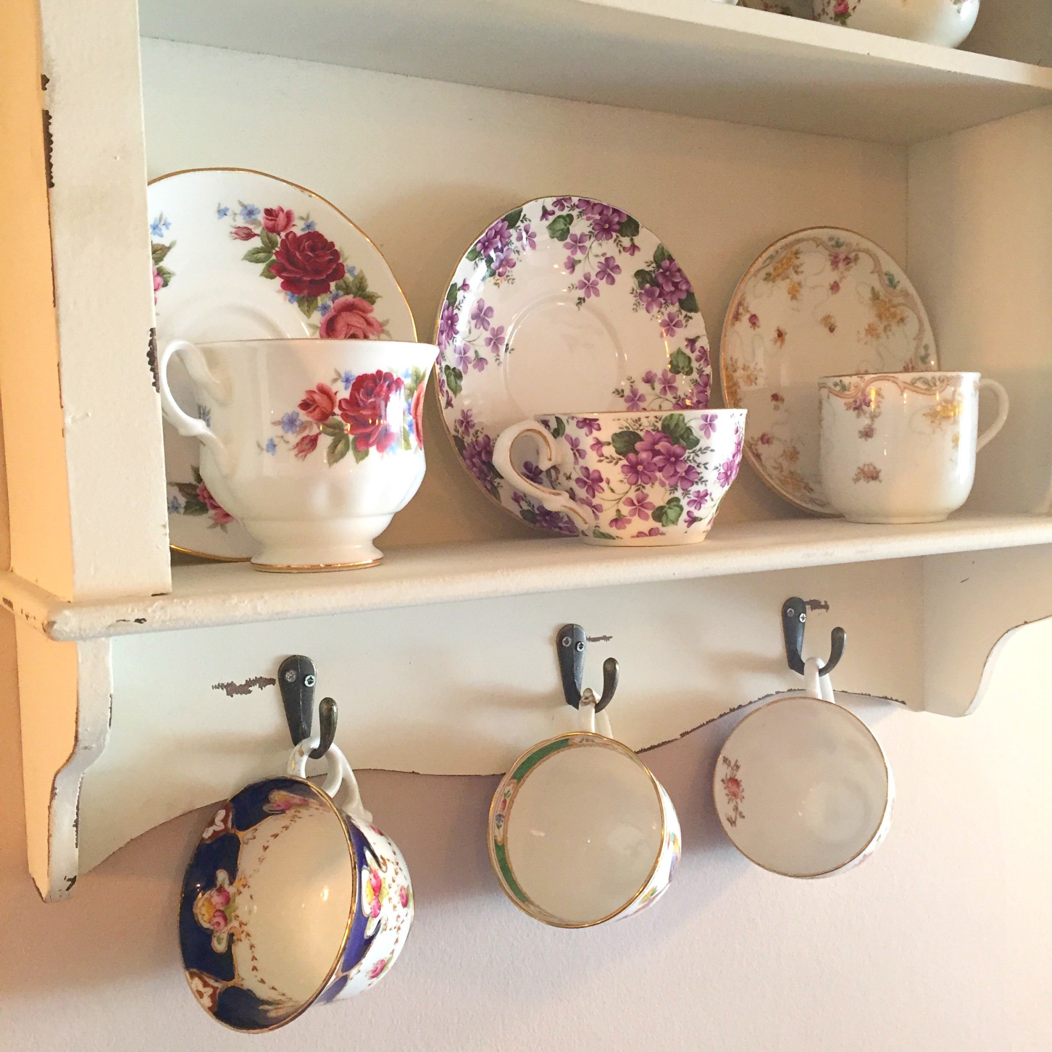 Violets vintage cups | Hello! Hooray!