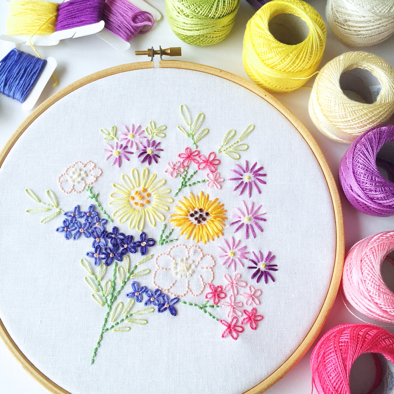 Vintage floral bouquet embroidery | Hello! Hooray!