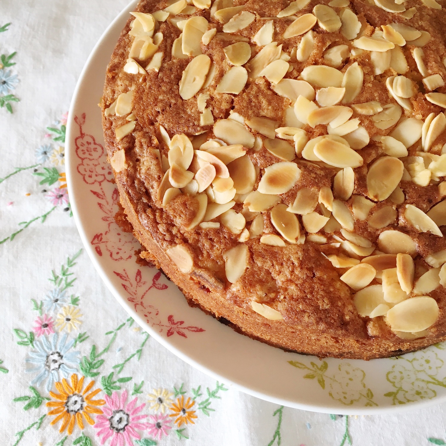 Almond and apricot cake | Hello! Hooray!