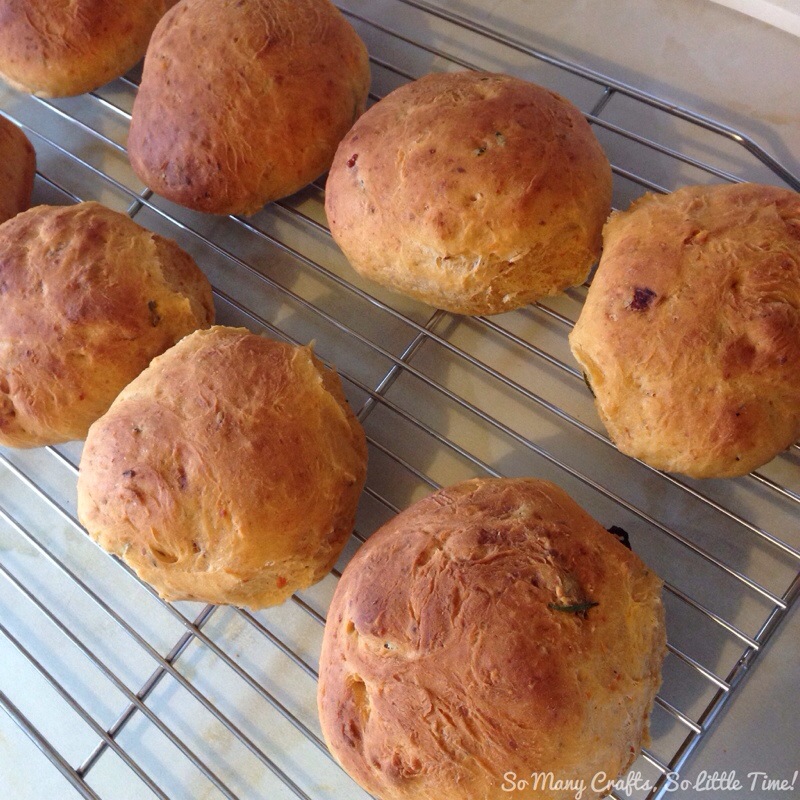 Sun dried tomato and parmesan bread | Hello! Hooray!