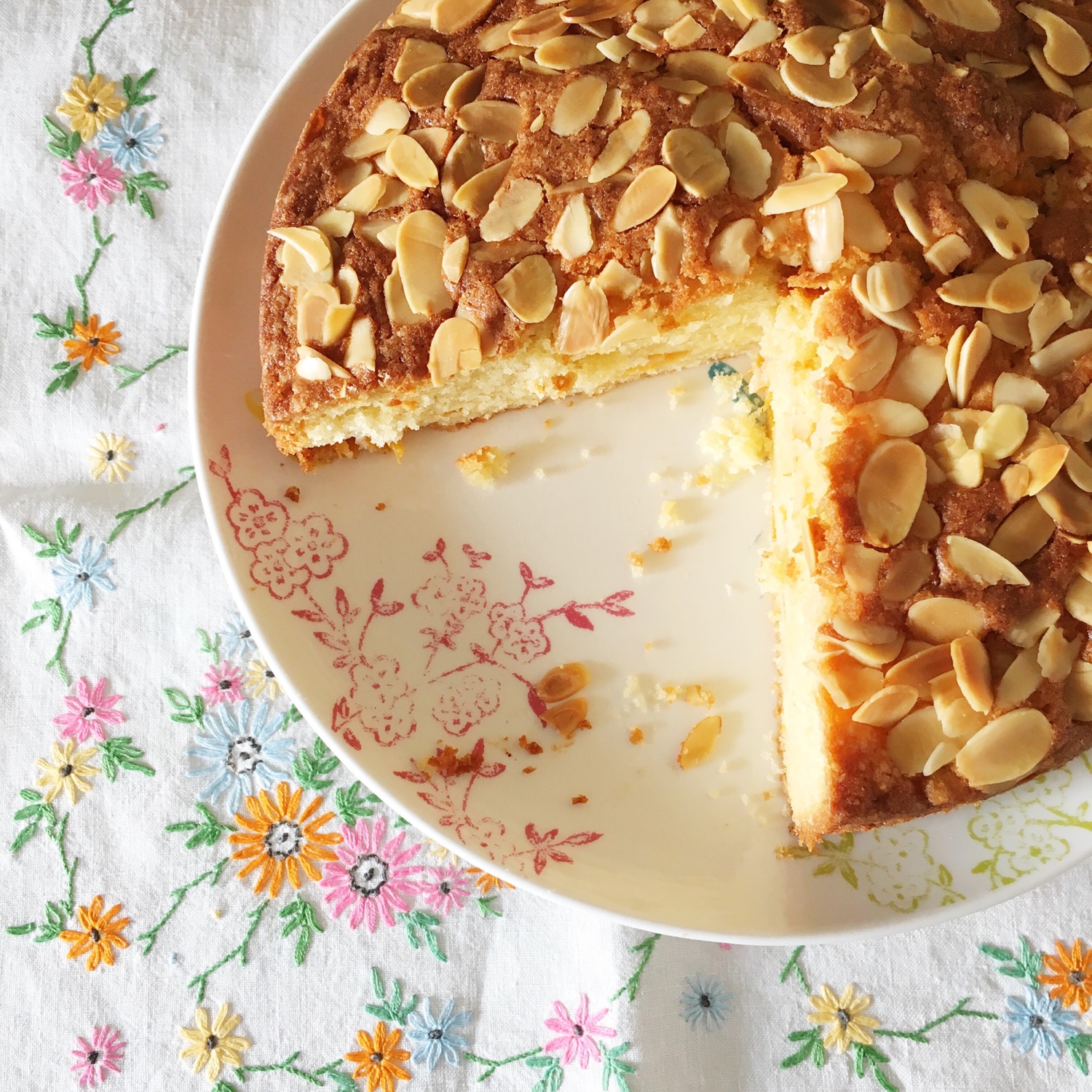 Almond and apricot cake | Hello! Hooray!