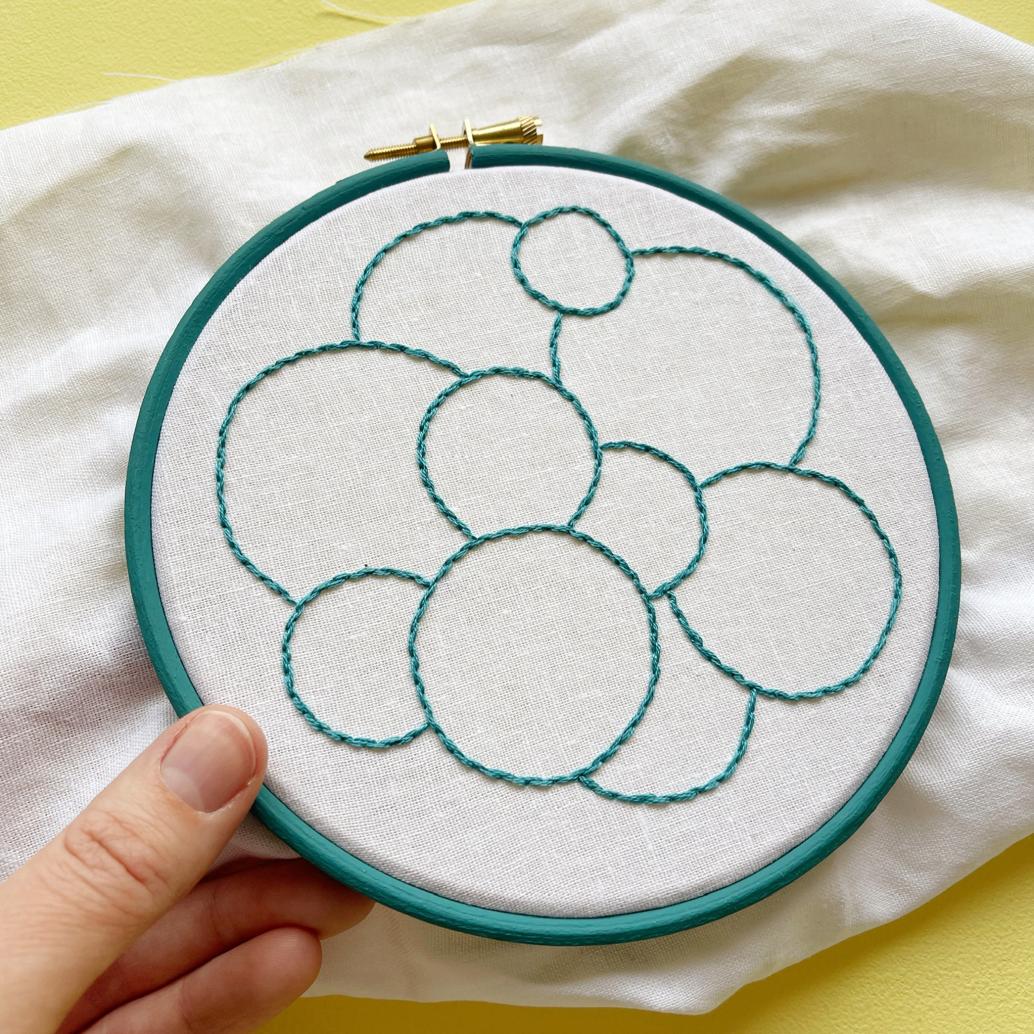How to stitch a cable stitch knot sampler hoop | Hello! Hooray!