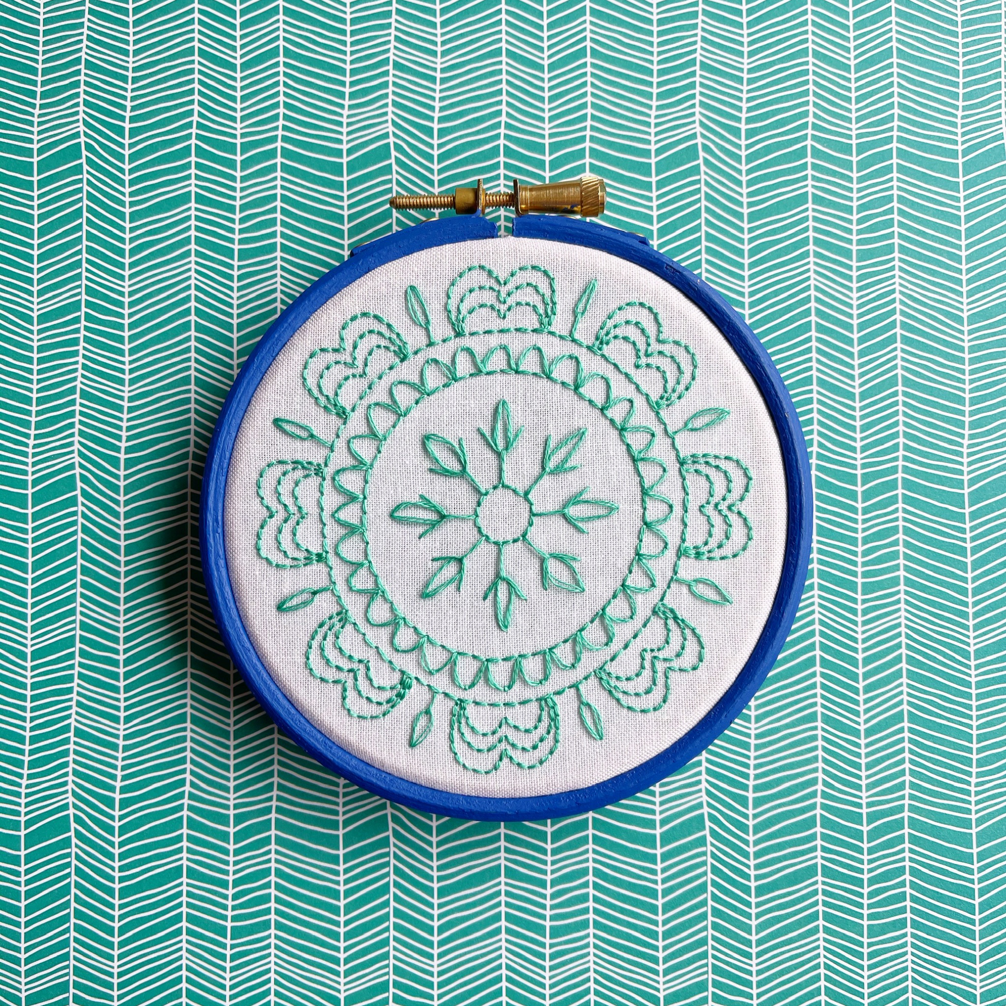 Spring mandala with picot and tulip stitch | Hello! Hooray!